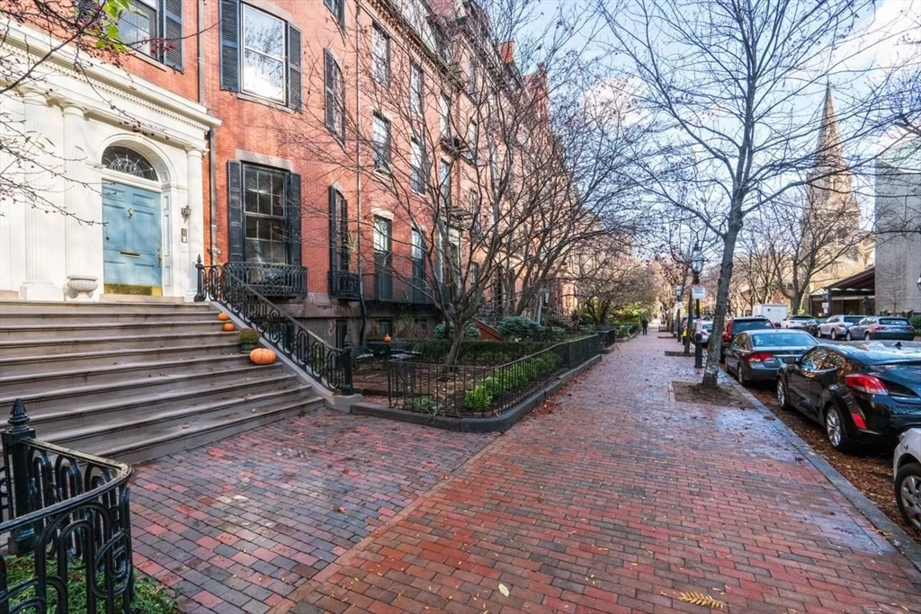 77 Marlborough St, Back Bay
