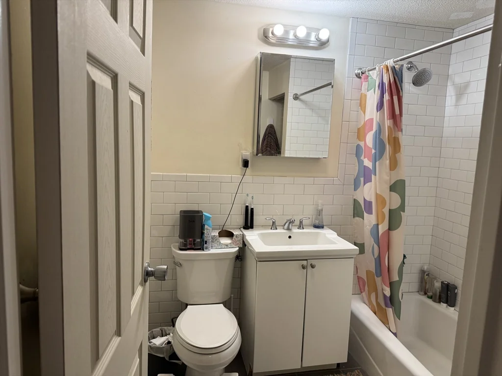 109-111 Tremont St, Brighton