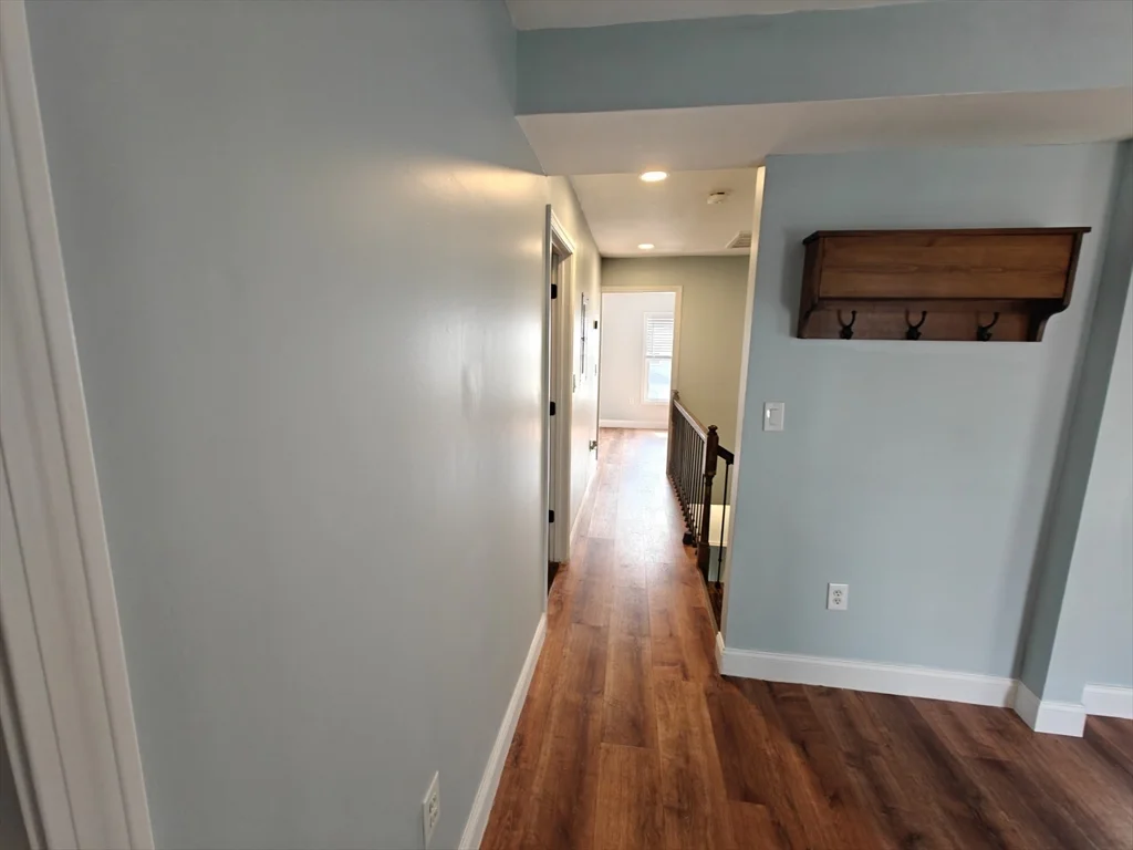 102 Mount Pleasant Ave, Roxbury