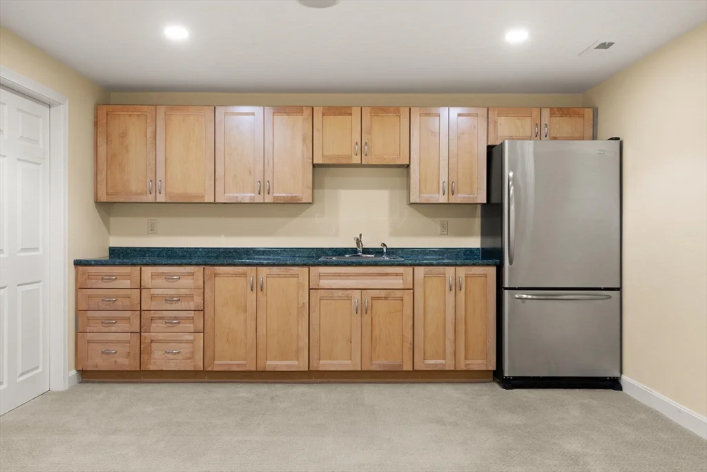 25 Saddle Club Rd, Lexington