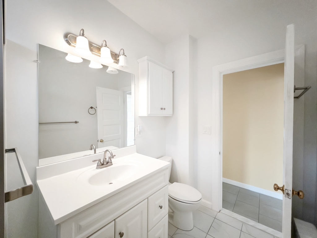 24 Montvale St, Roslindale