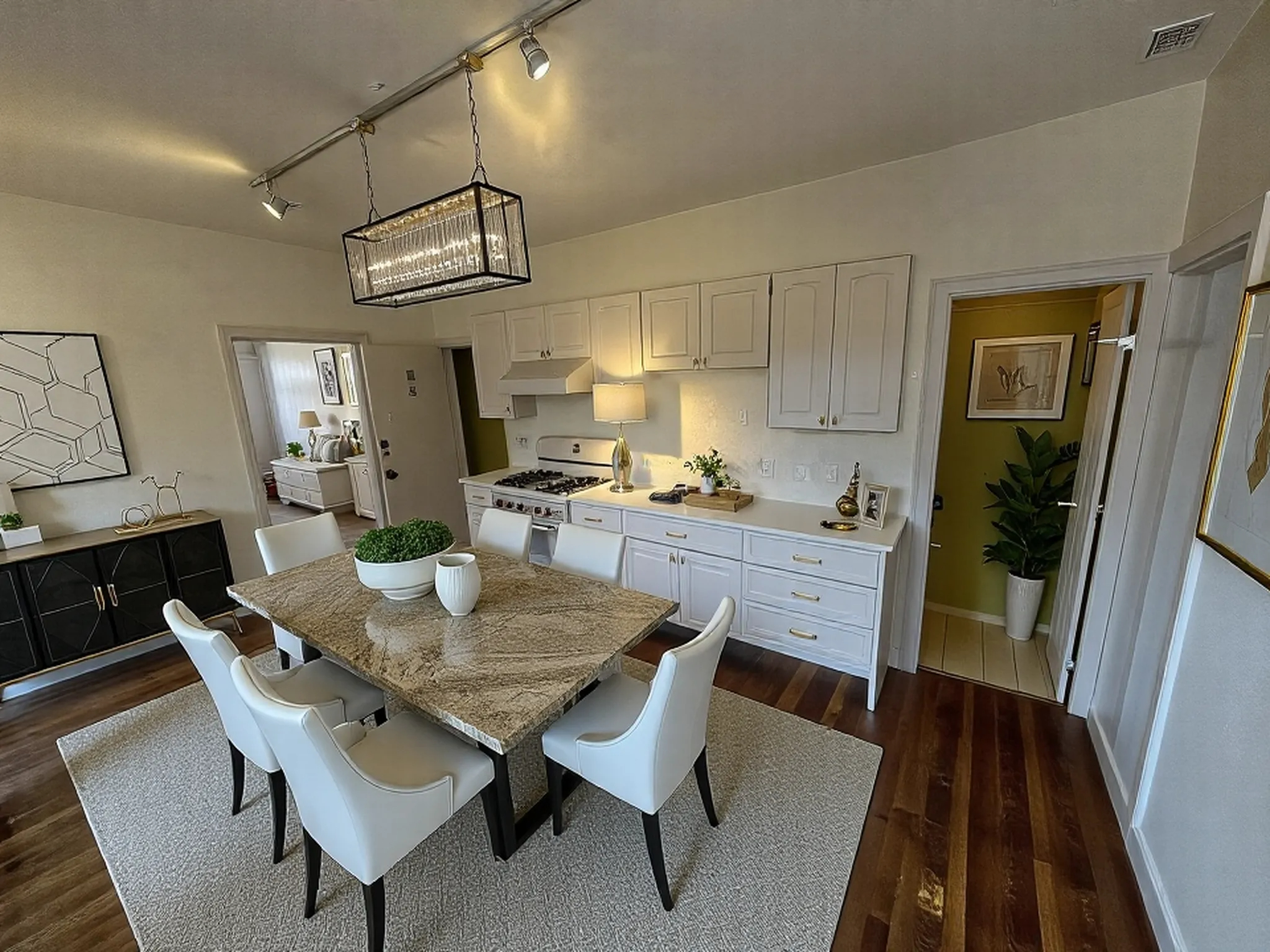 17 Irving St, Beacon Hill