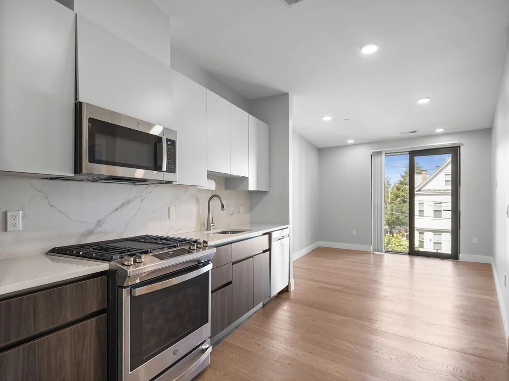 9 Central St, Spring Hill