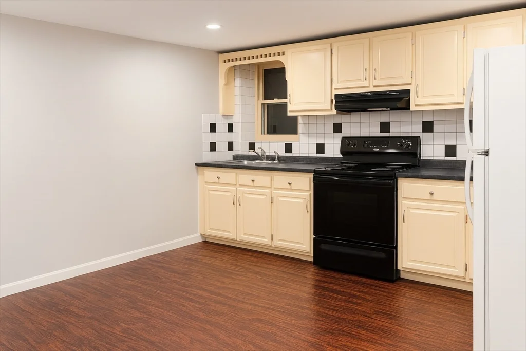 315R Weir St, Taunton