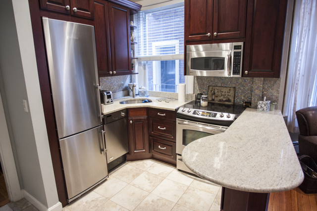 1 bed, 1 bath apartment for rent at 30 Pinckney St Unit 4, Beacon Hill — photo 1 of 9
