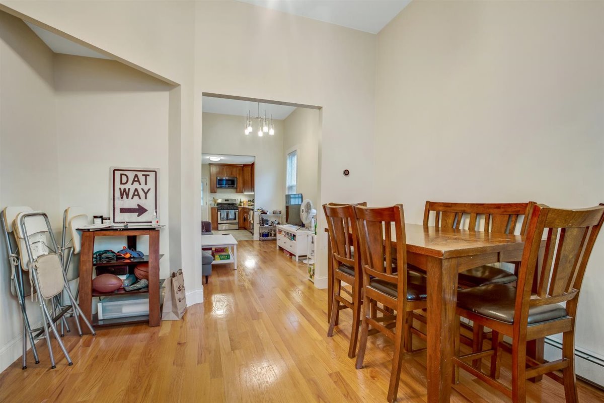 3 bed, 1 bath apartment for rent at 21 Monastery Rd Unit 1, Brighton — photo 5 of 23
