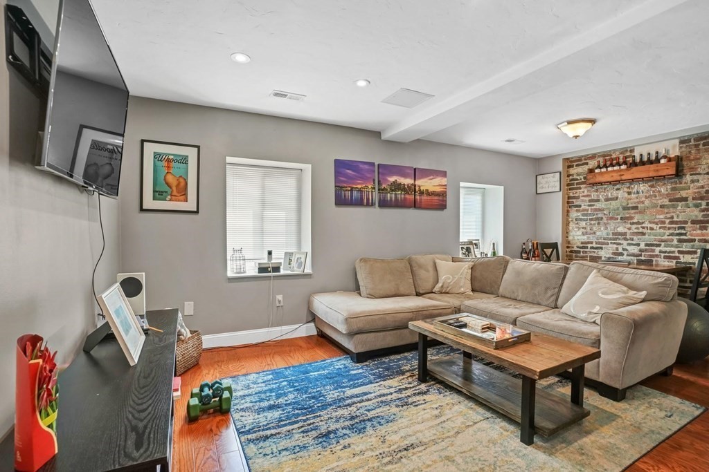 549a East 4th St, South Boston