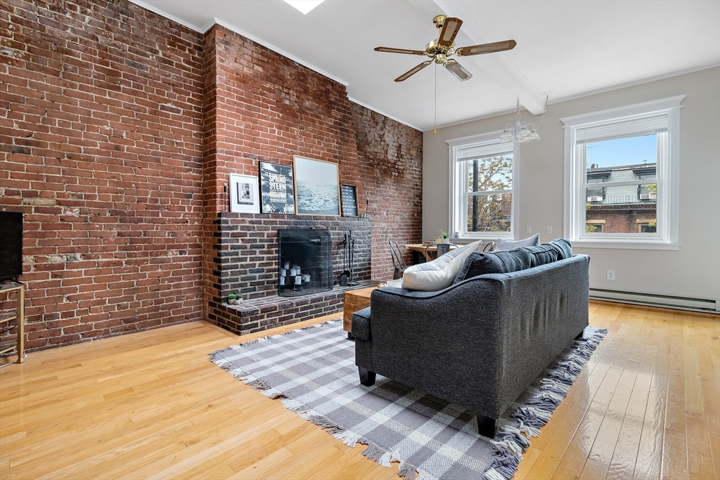 127 Marlborough St, Back Bay