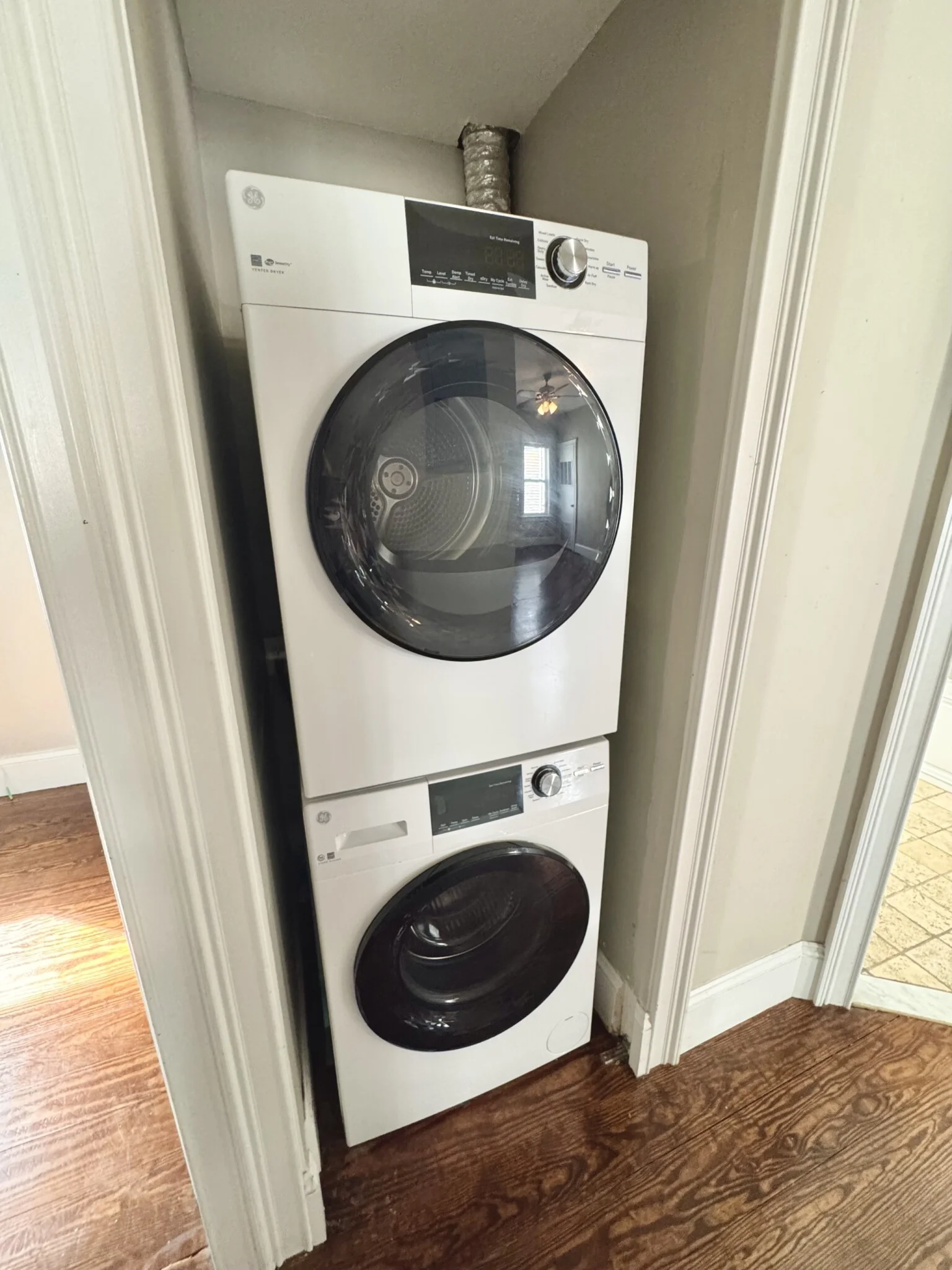 180 Hillside St, Mission Hill