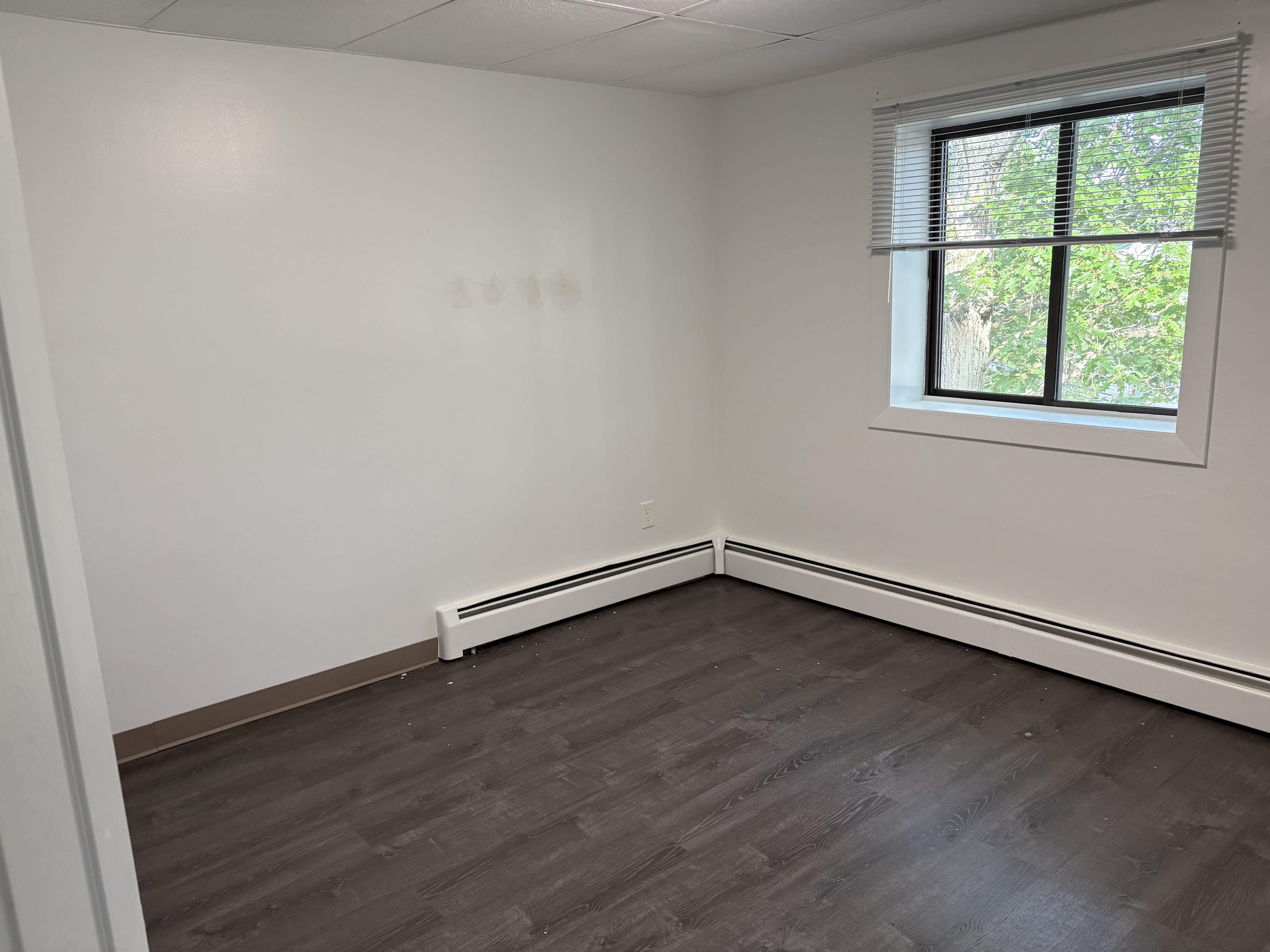 24 Hamilton St, Saugus