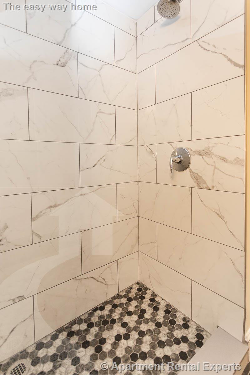 476 Fulton St, Medford Square