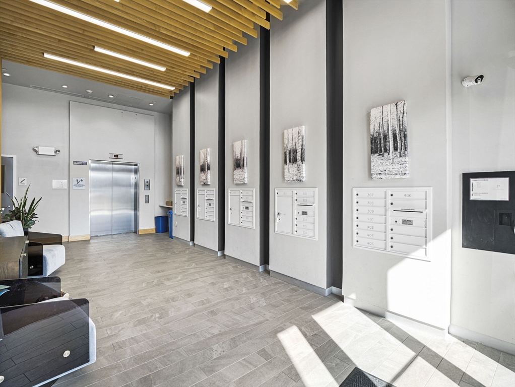 2 West 6th St, South Boston