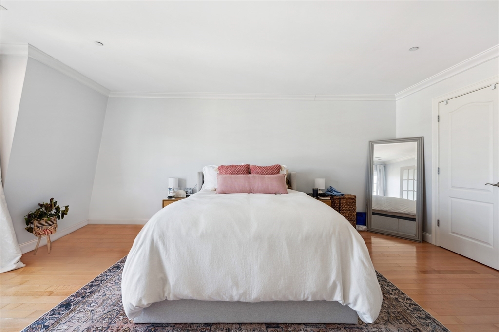 312-320 W 3rd St, South Boston