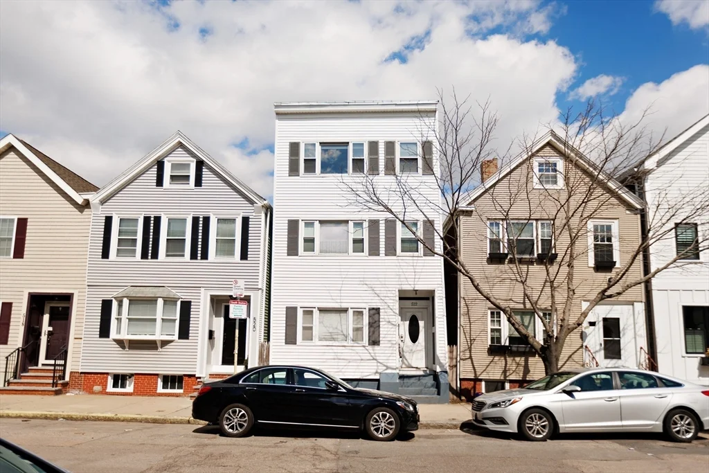 522 E 8, South Boston