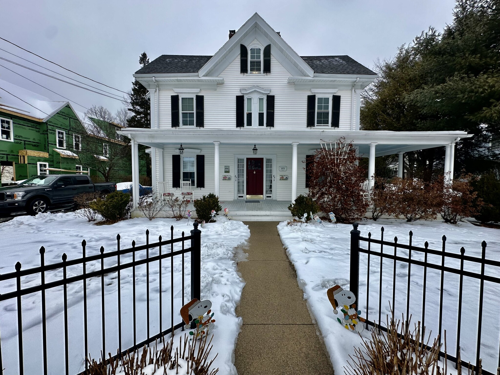 67 Maple St, Needham