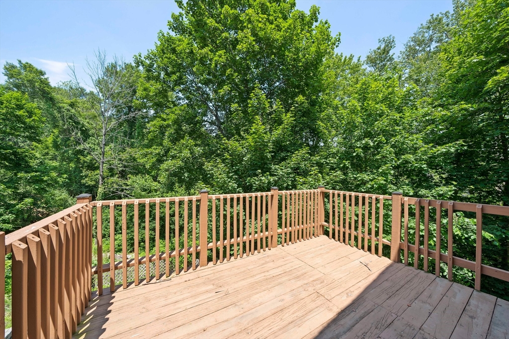 585 Washington St, Franklin