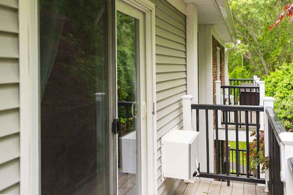 7 Chapel Hill Dr, Plymouth