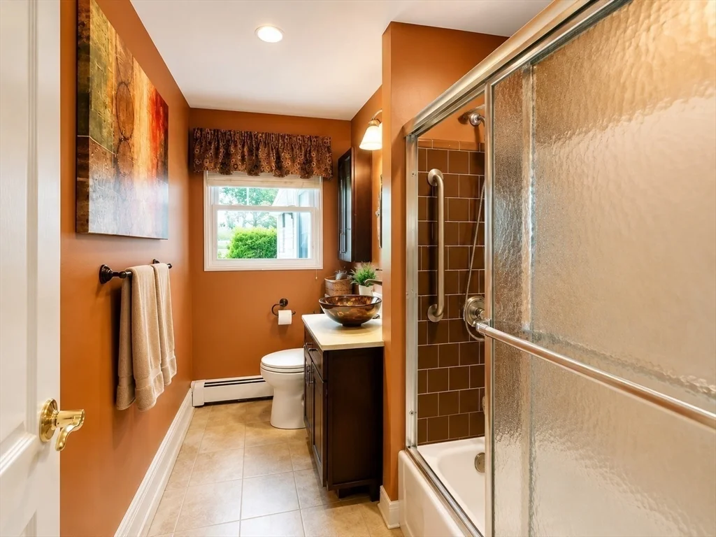 15 Leonard Rd, Framingham