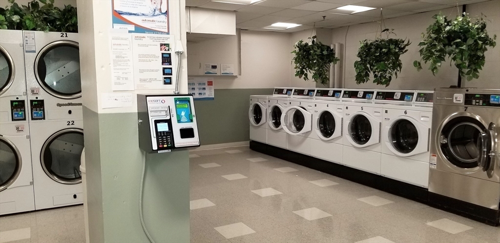 2 Hawthorne Pl, West End