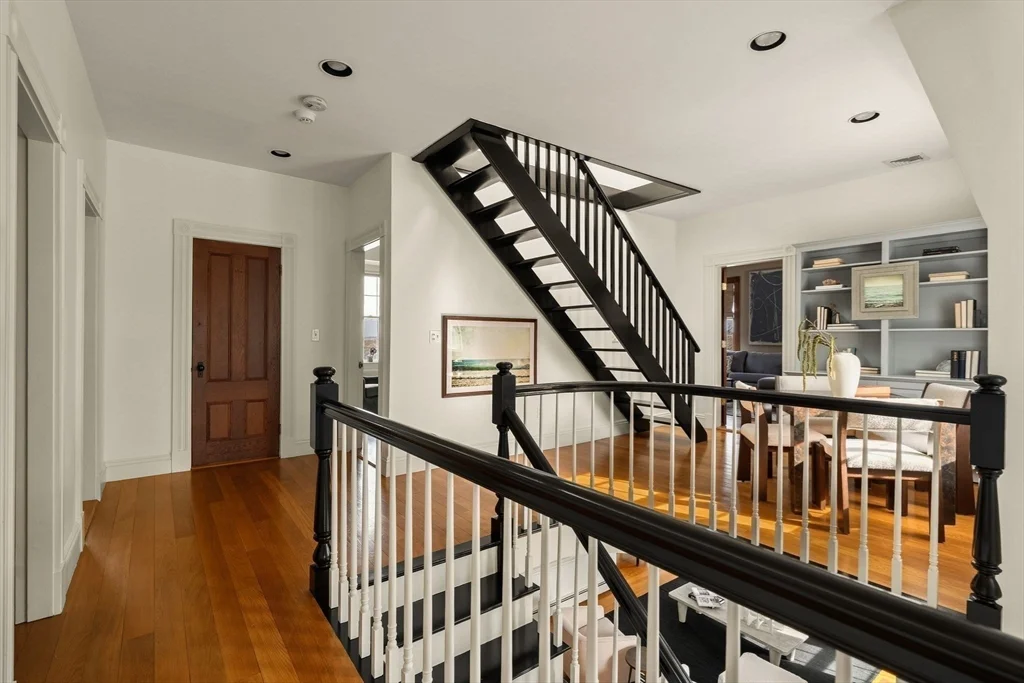 59 Harbor Ave, Marblehead Neck