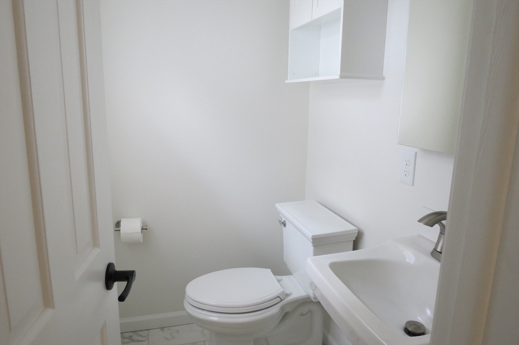 123 Low St, Newburyport