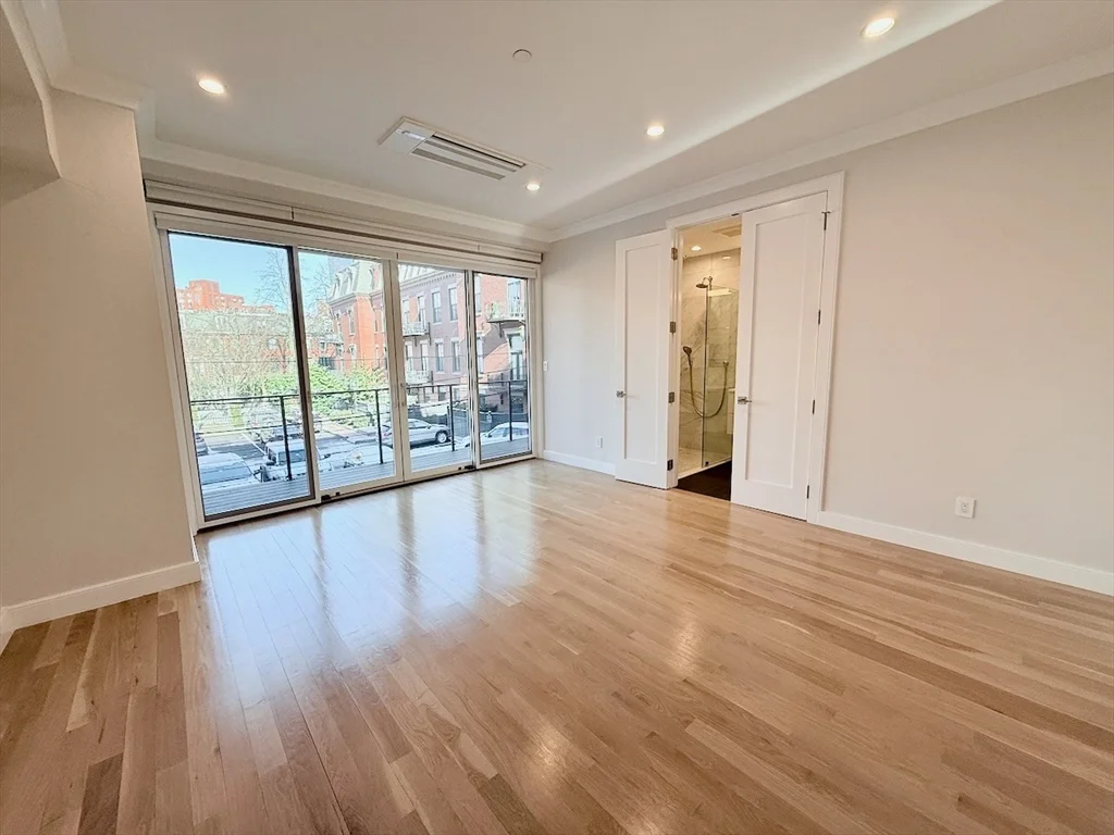 143 Warren Ave, South End