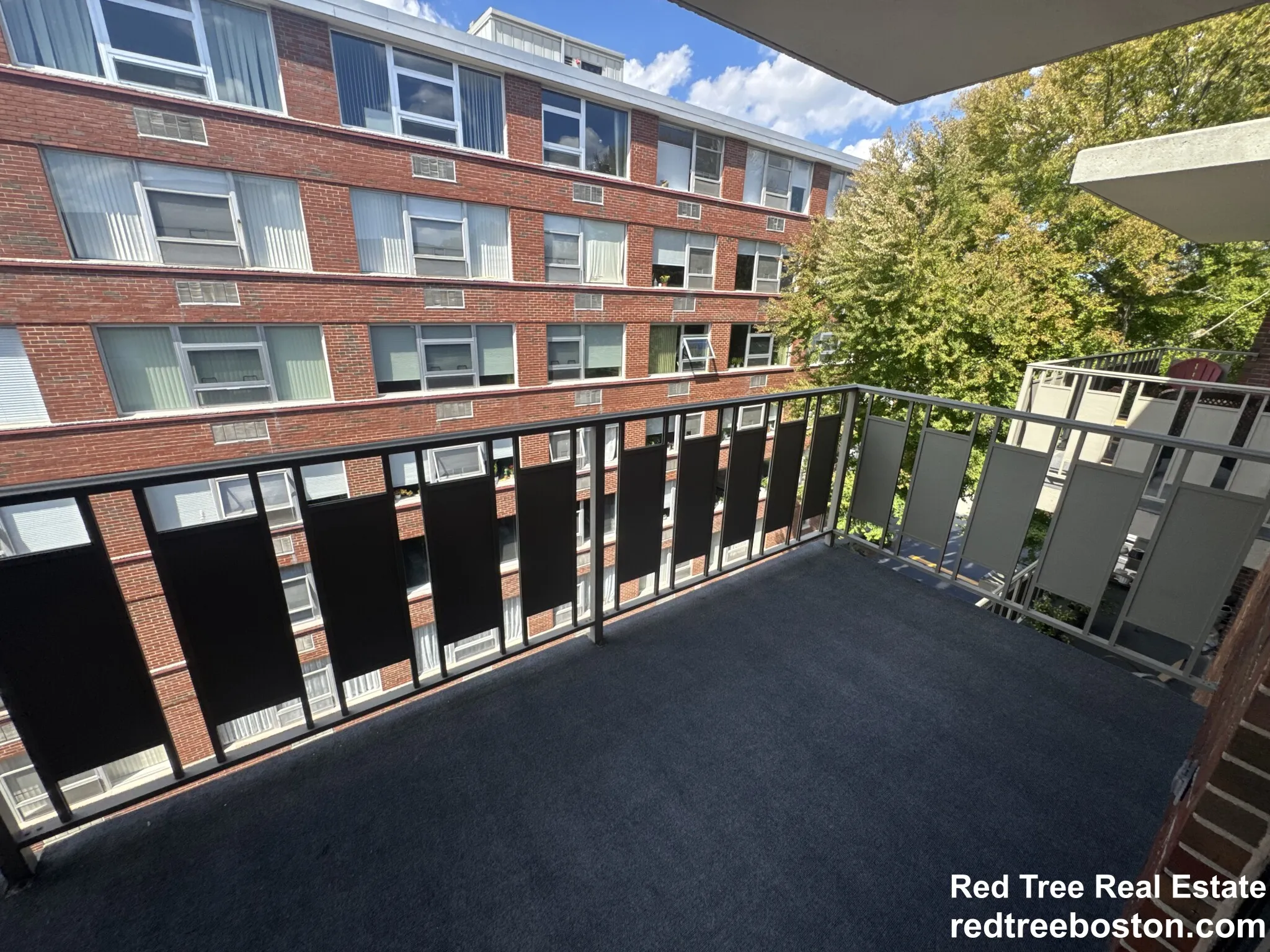 320 Hammond Pond Pkwa, Chestnut Hill