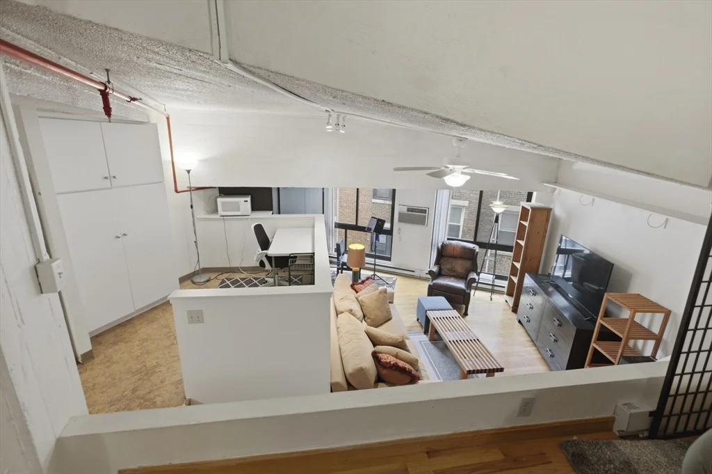 12 Stoneholm St, Back Bay