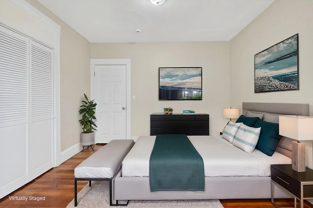 64 Topliff, Dorchester
