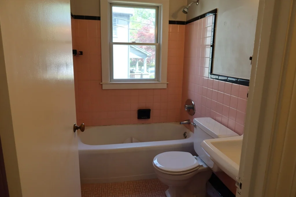 71 Blake St, Newtonville