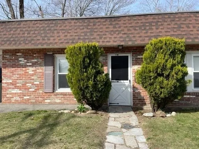 2 Brookside Ave, Worcester