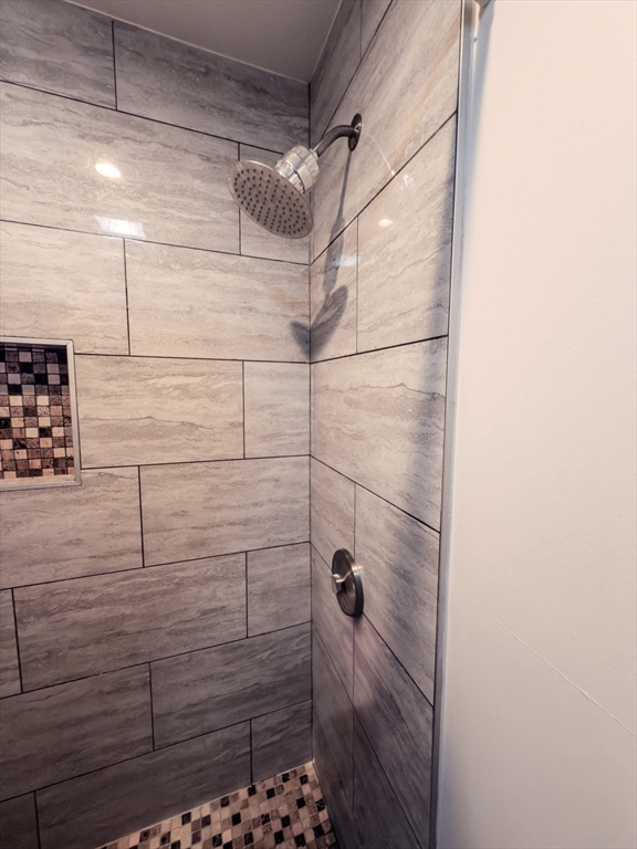 24 Parlin St, Everett