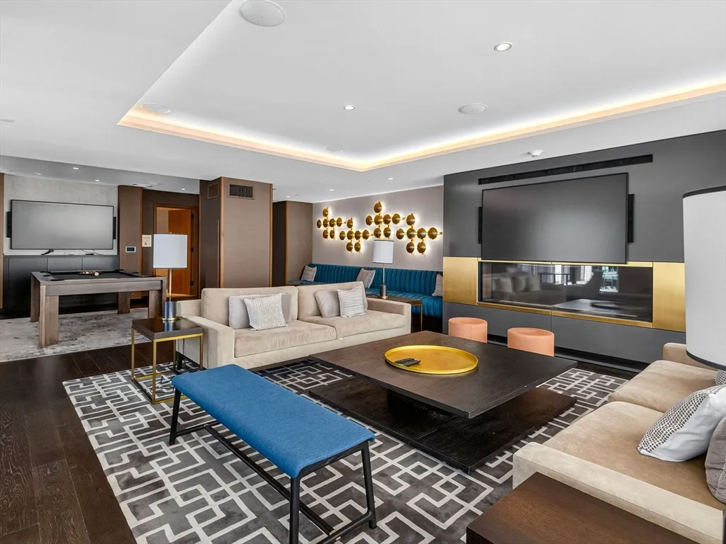 135 Seaport Blvd, Seaport District