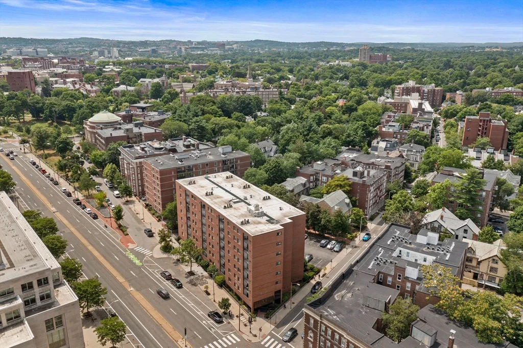 1600 Massachusetts Ave, Harvard Square