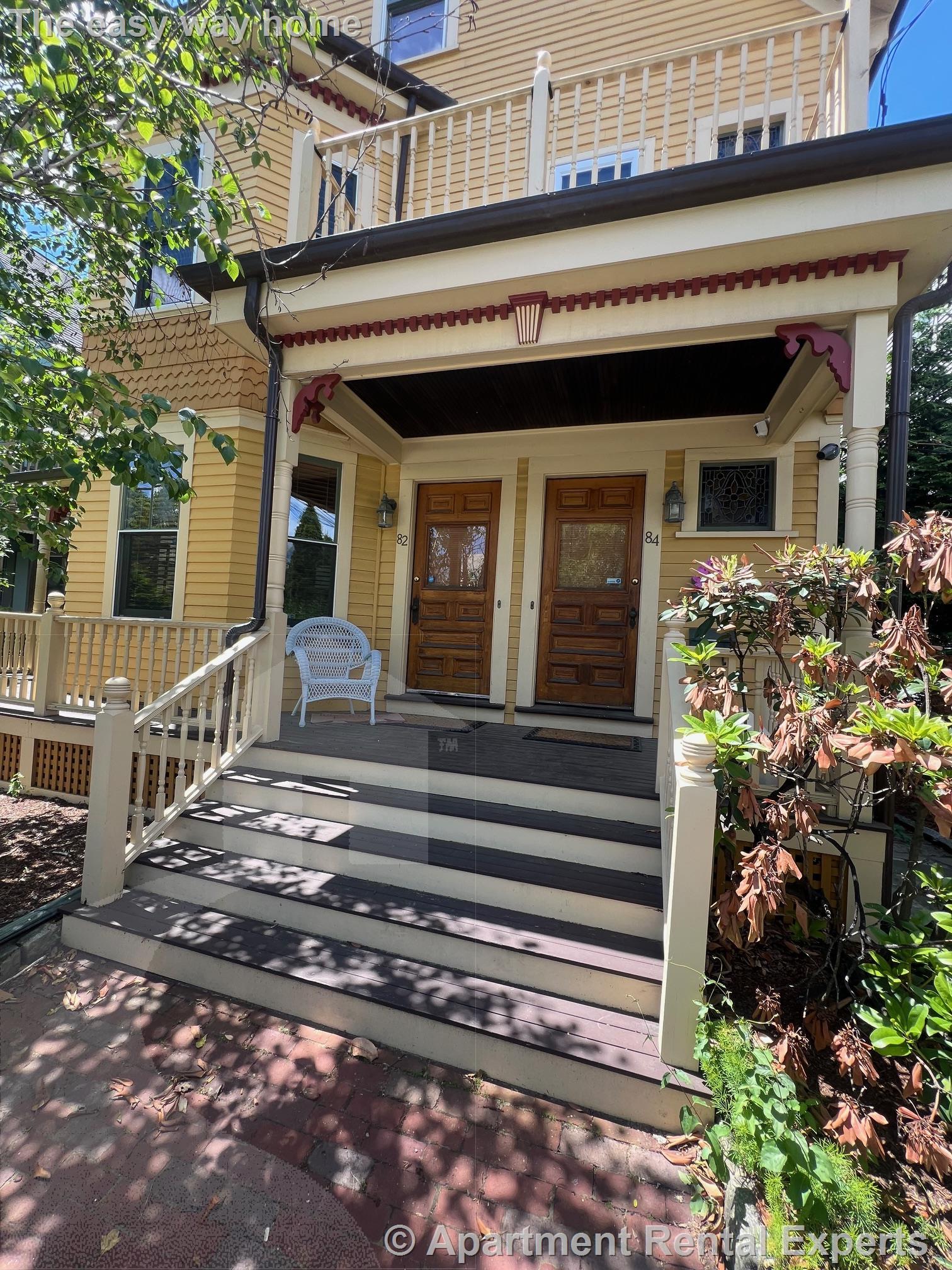 82 Holland St, Davis Square