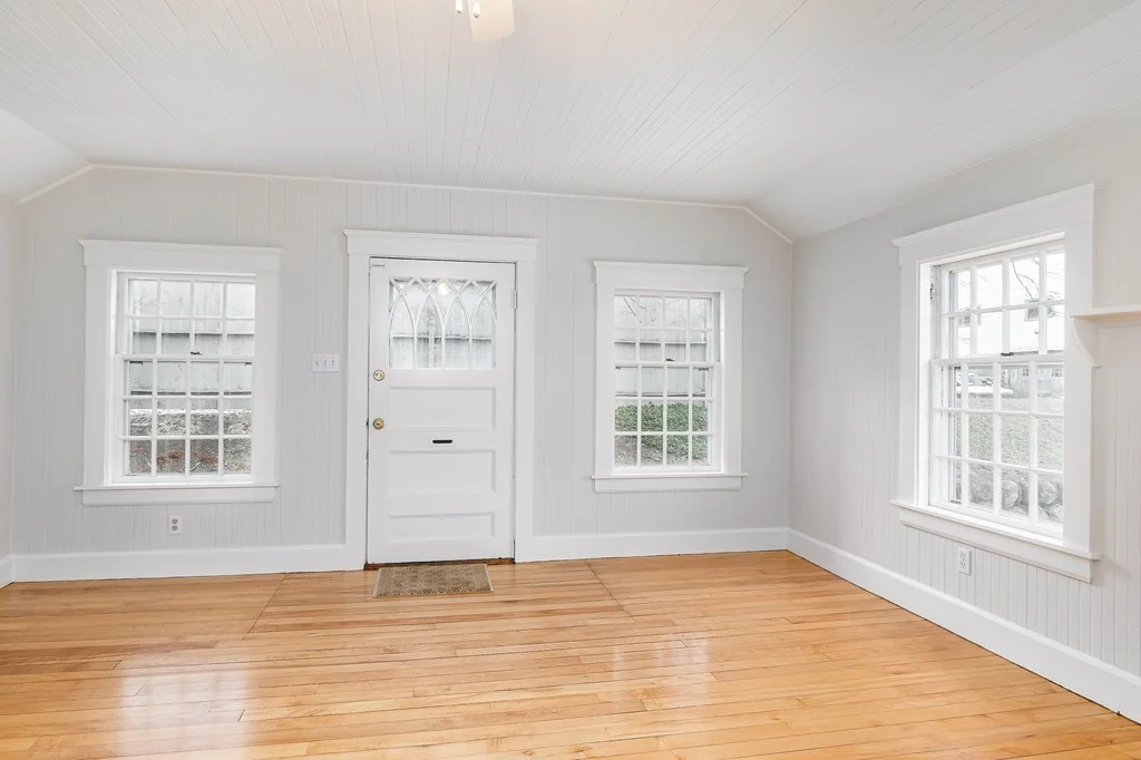 92 Farmers Row, Groton