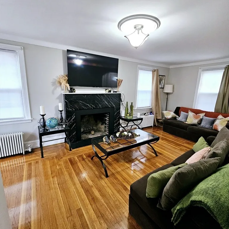 184 Canton St, East Side