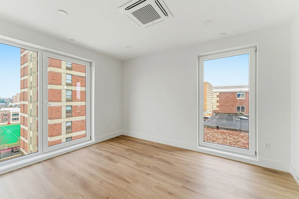 1035 Commonwealth Ave, Allston