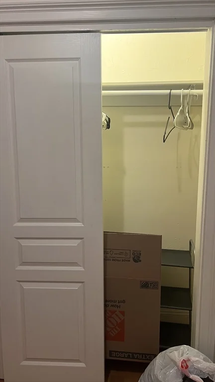 8 Humboldt Pl, South Boston