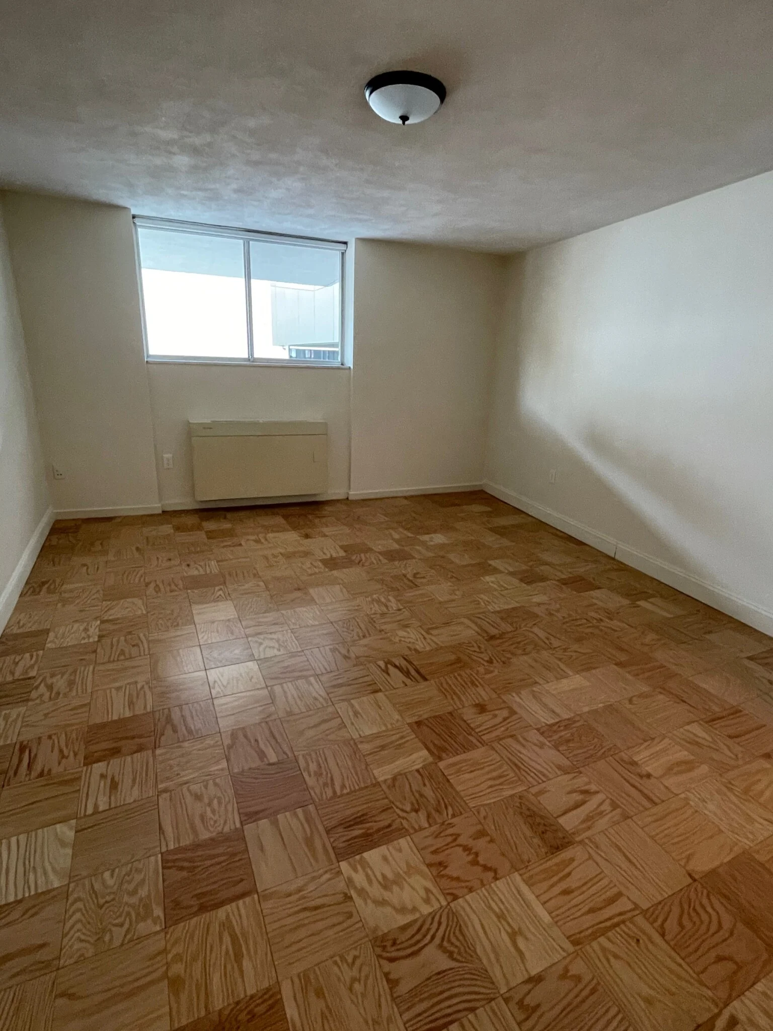 101 Monmouth St, Longwood