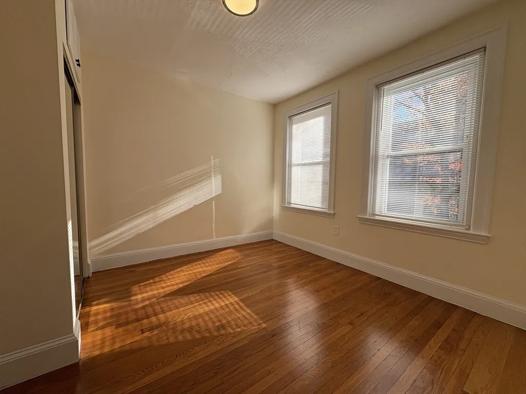 73 Thatcher St, North Brookline