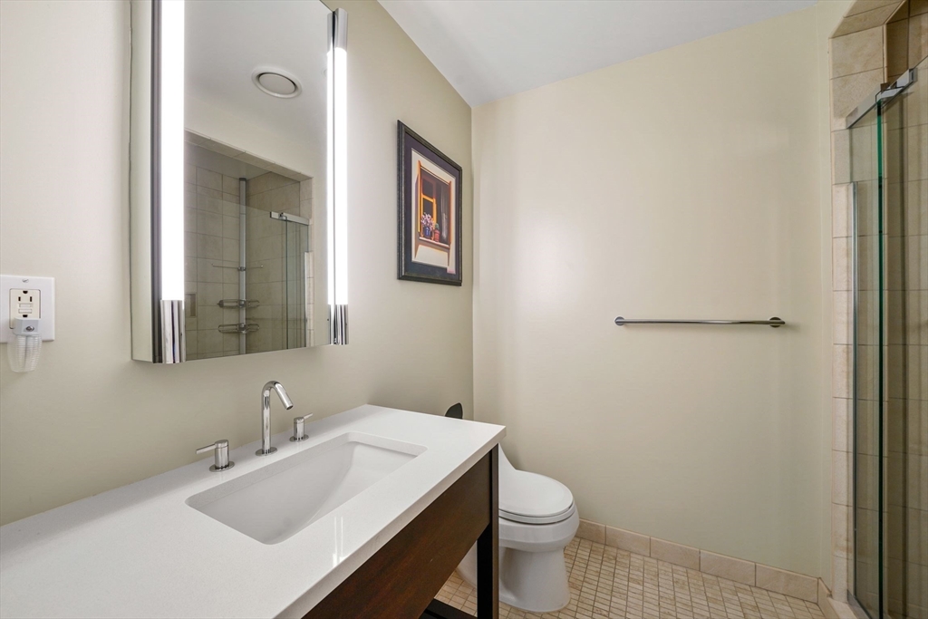 500 Atlantic Ave, Waterfront