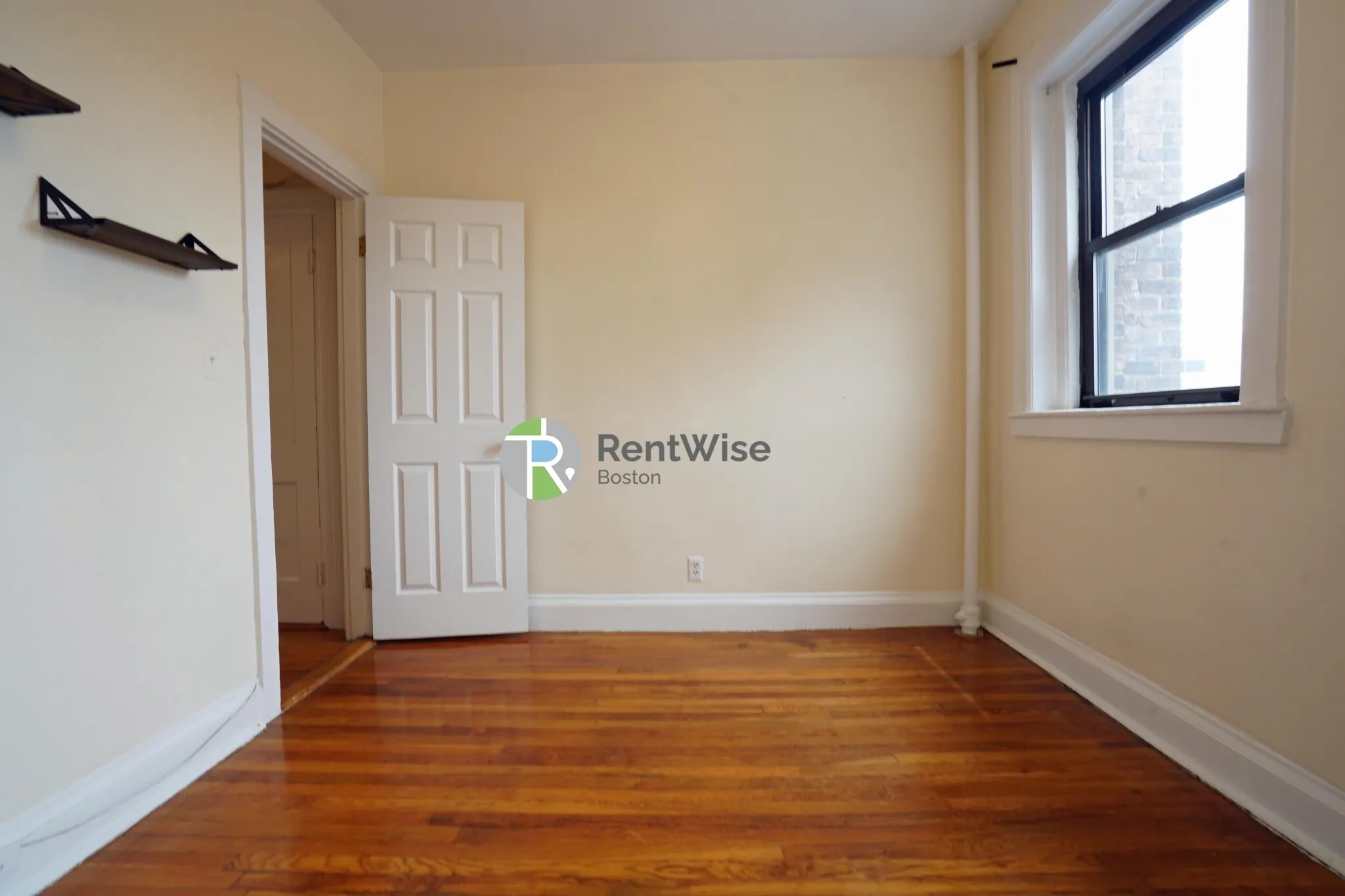 1216 Commonwealth Ave, Brighton