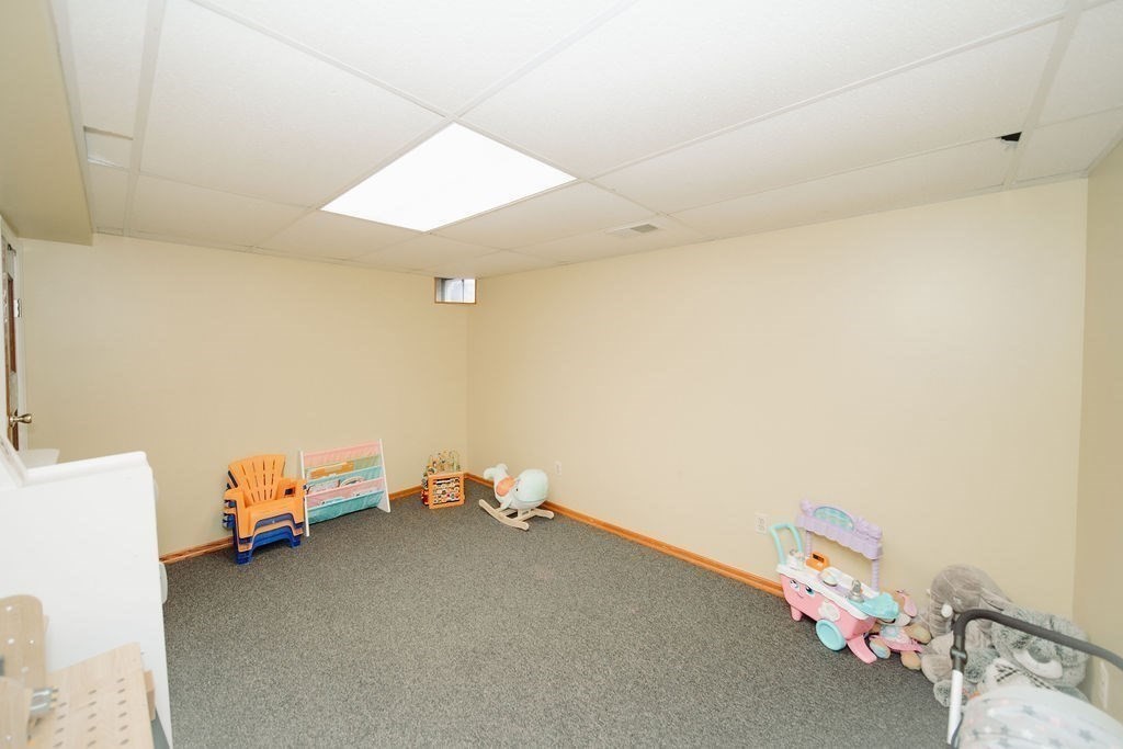 121 Otis St, Westfield
