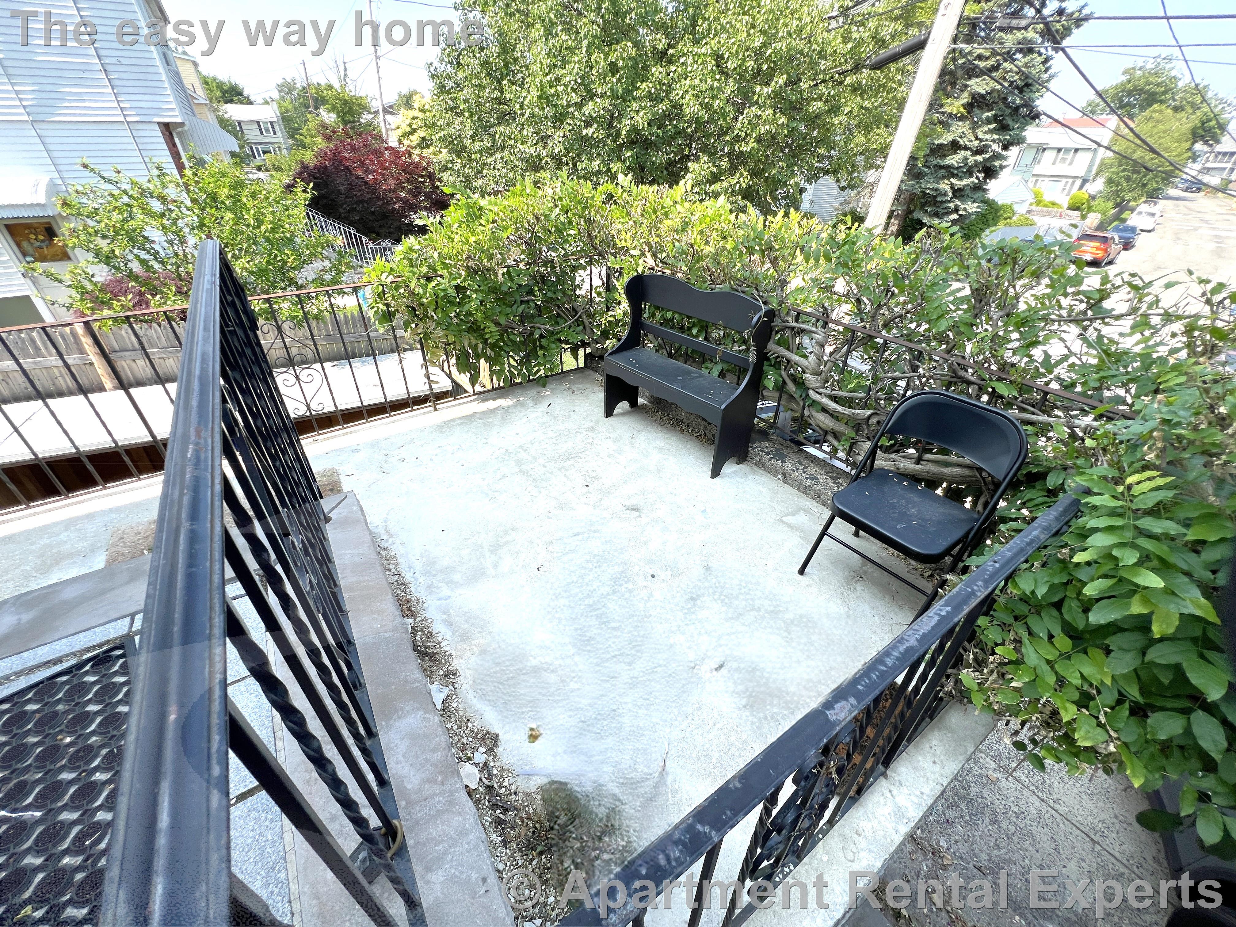 41 Hancock Ave, Tufts