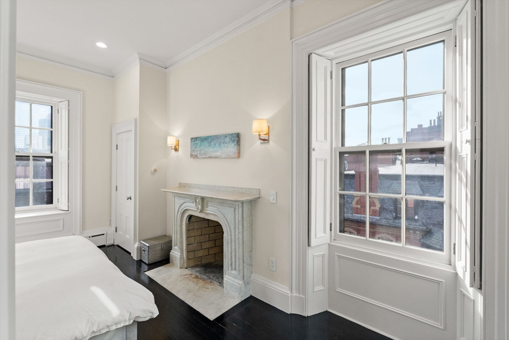 285 Clarendon St, Back Bay