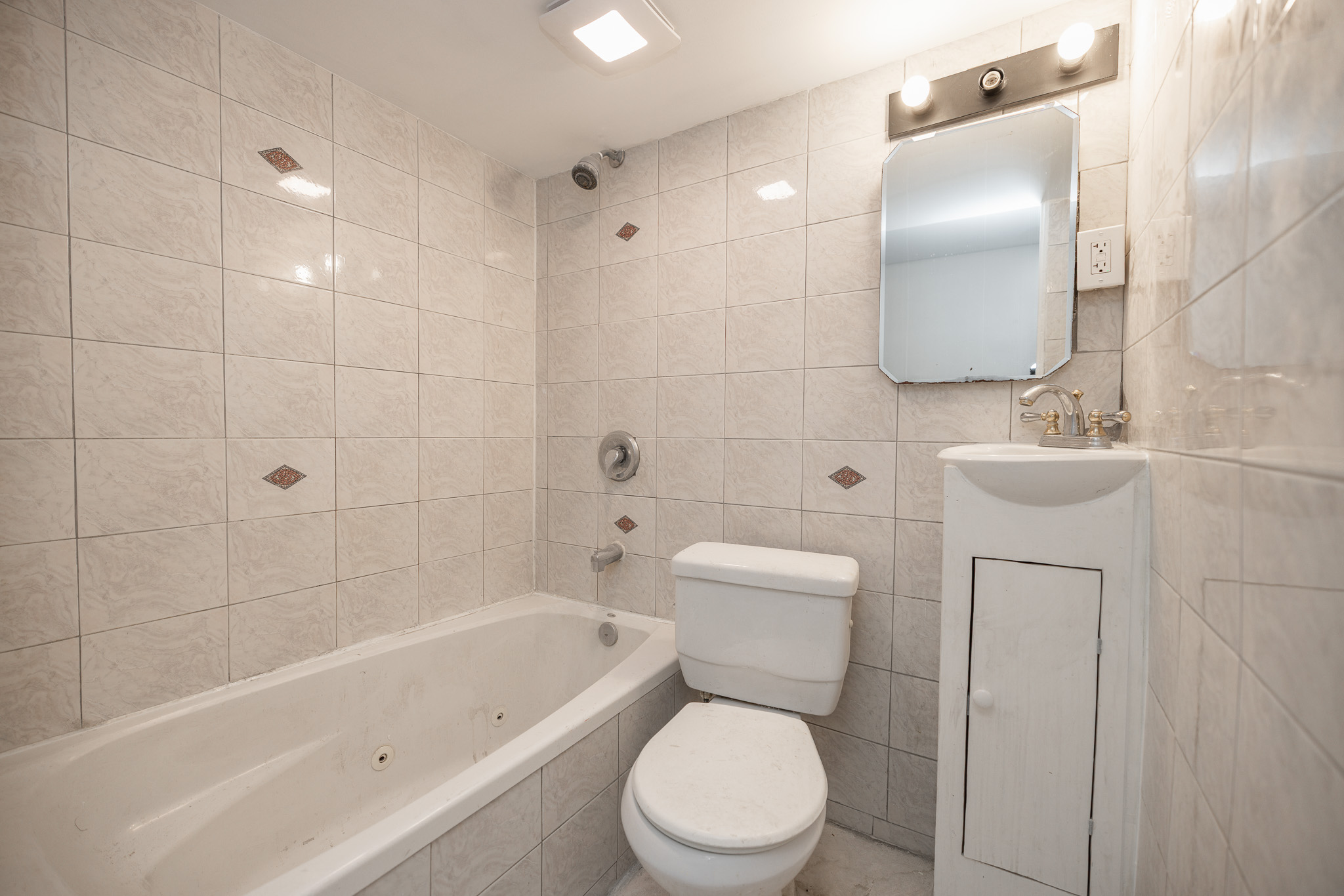 306 Commonwealth Ave, Back Bay