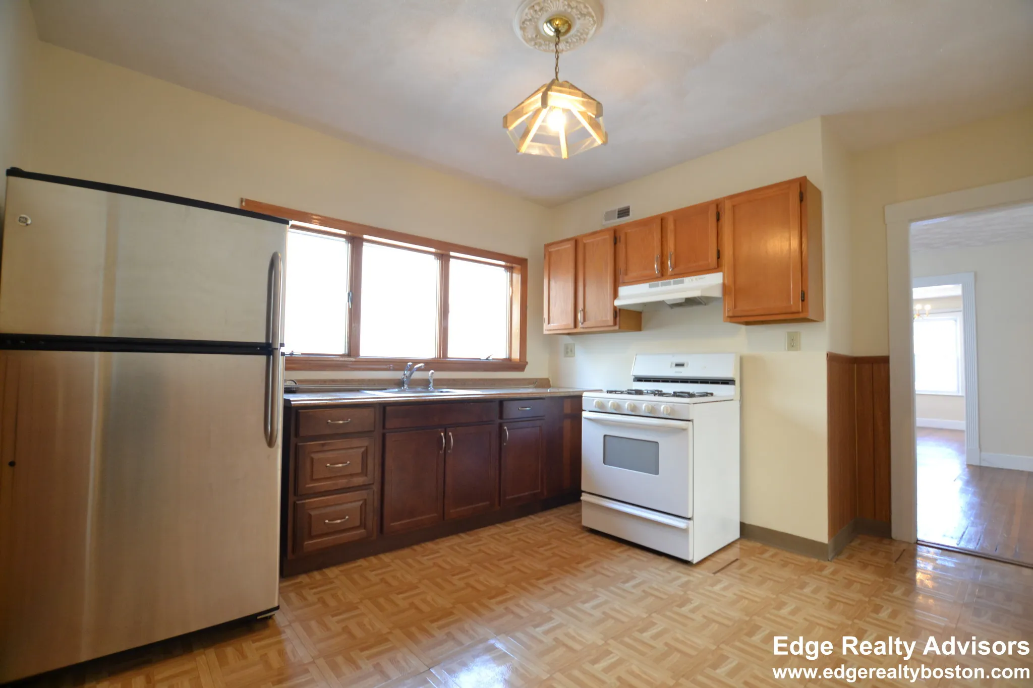 39 Montfern Ave, Brighton