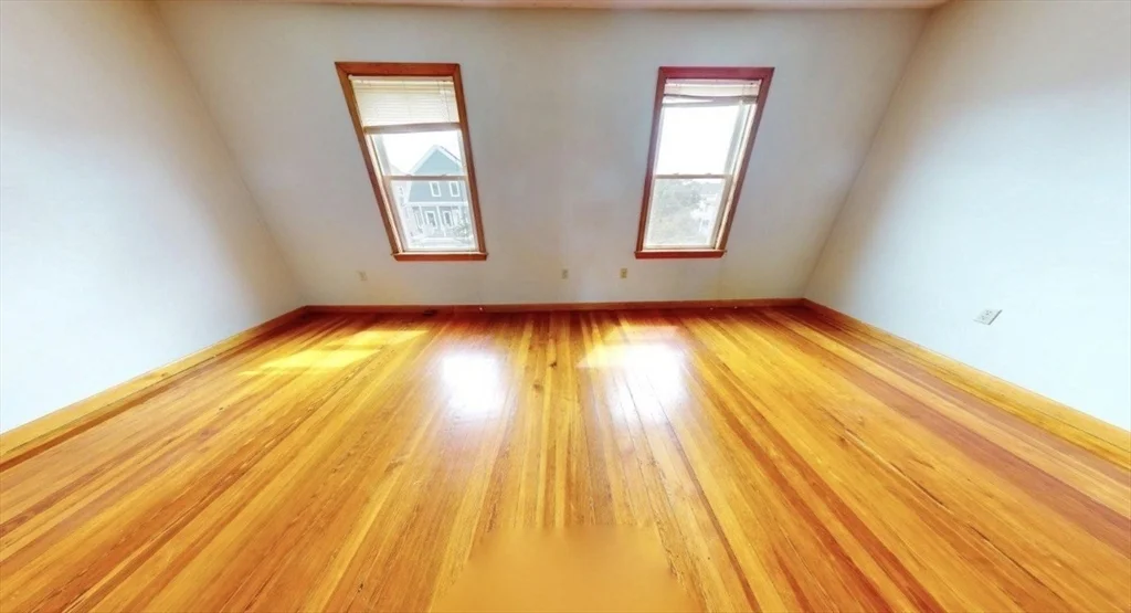 27 Princeton St, Medford