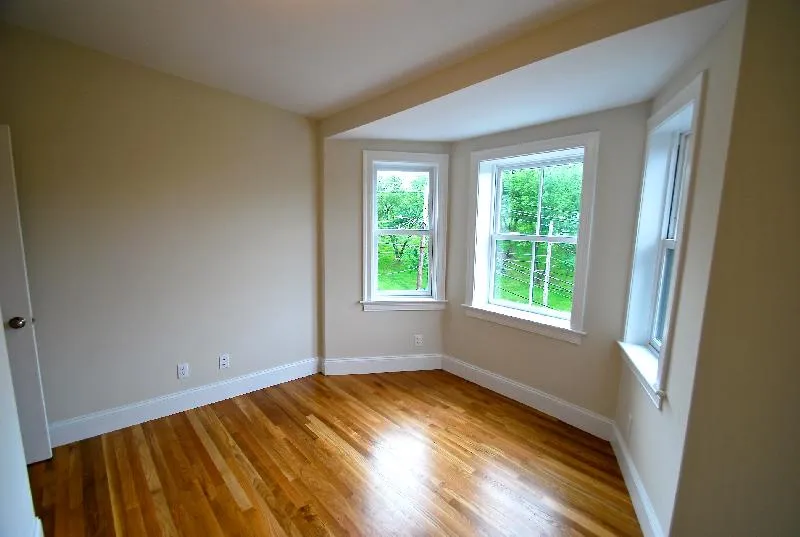 53 Fort Ave, Roxbury